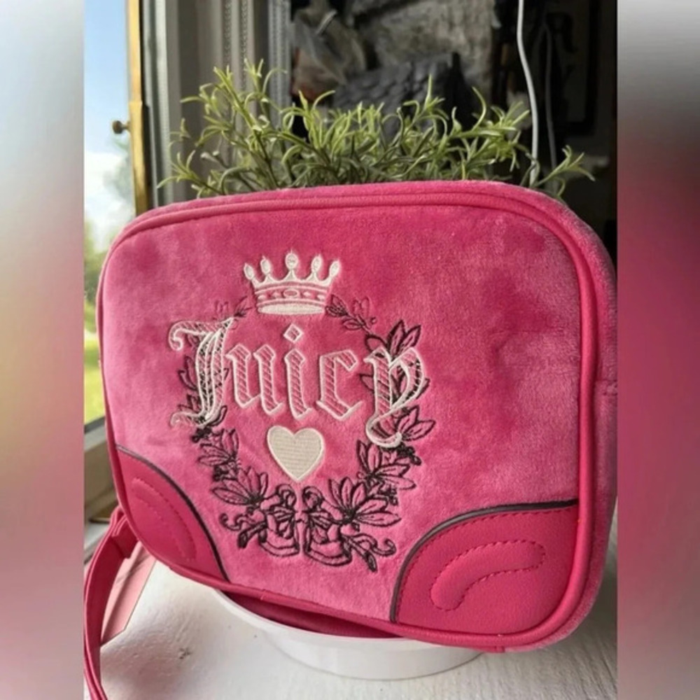 Juicy Couture Small Love Theme Crossbody Bag Faux Leather & Velvet w Charm NWT